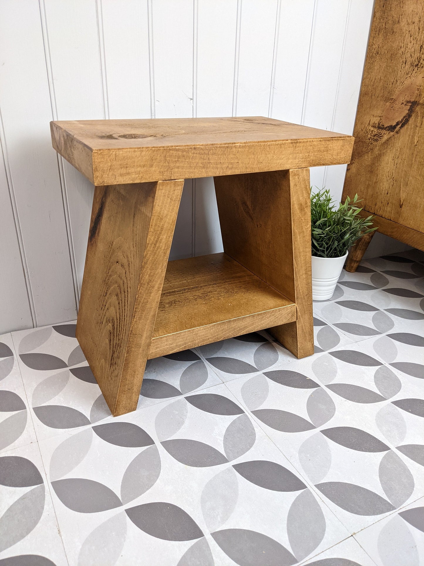 THE WINNIPEG / A handmade solid wood bathroom stool