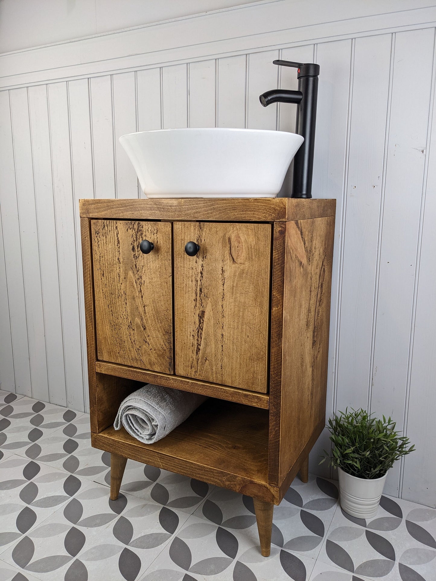 THE STRATFORD / A Handmade Solid Wood Bathroom Vanity Unit