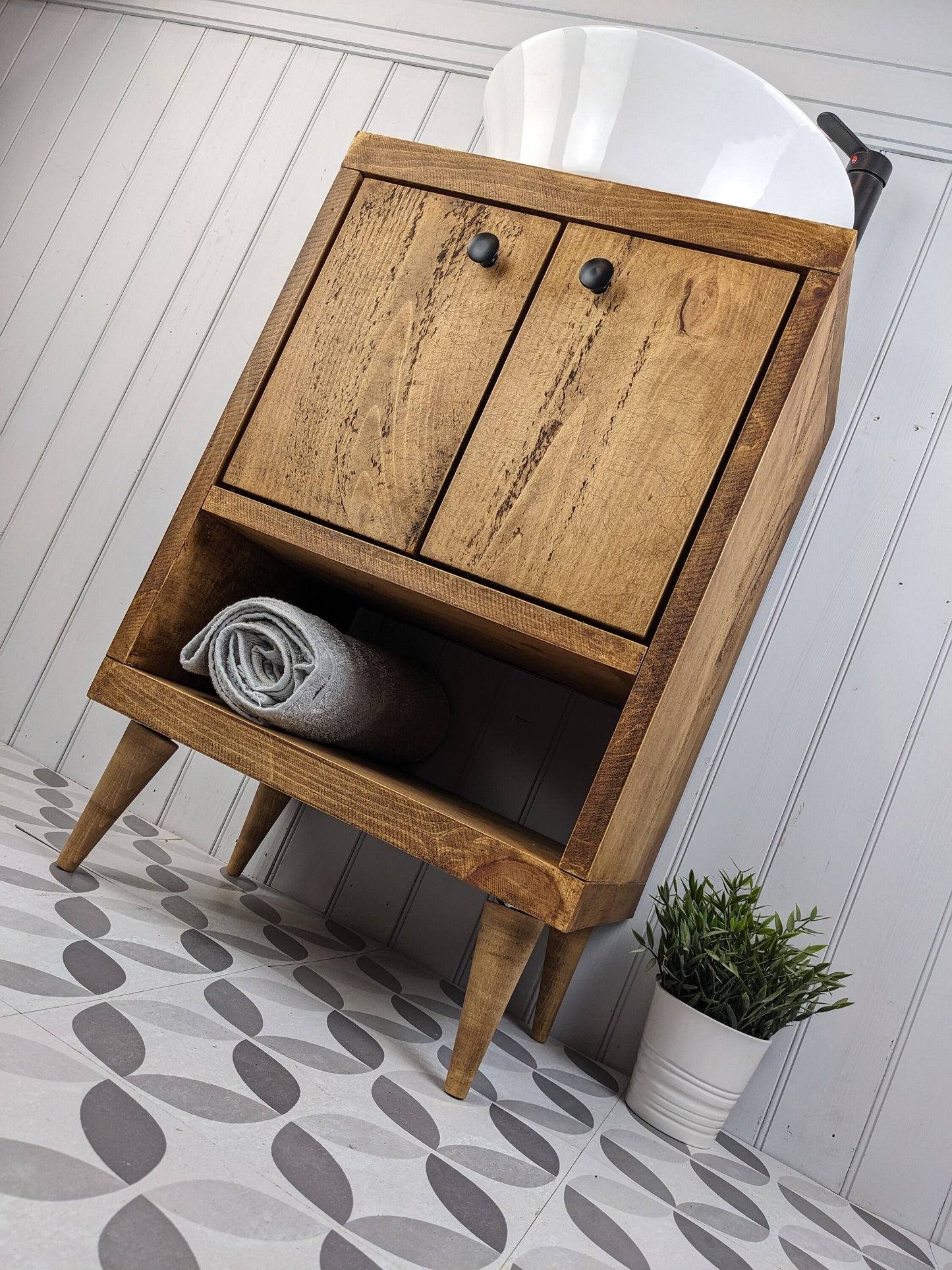 THE STRATFORD / A Handmade Solid Wood Bathroom Vanity Unit