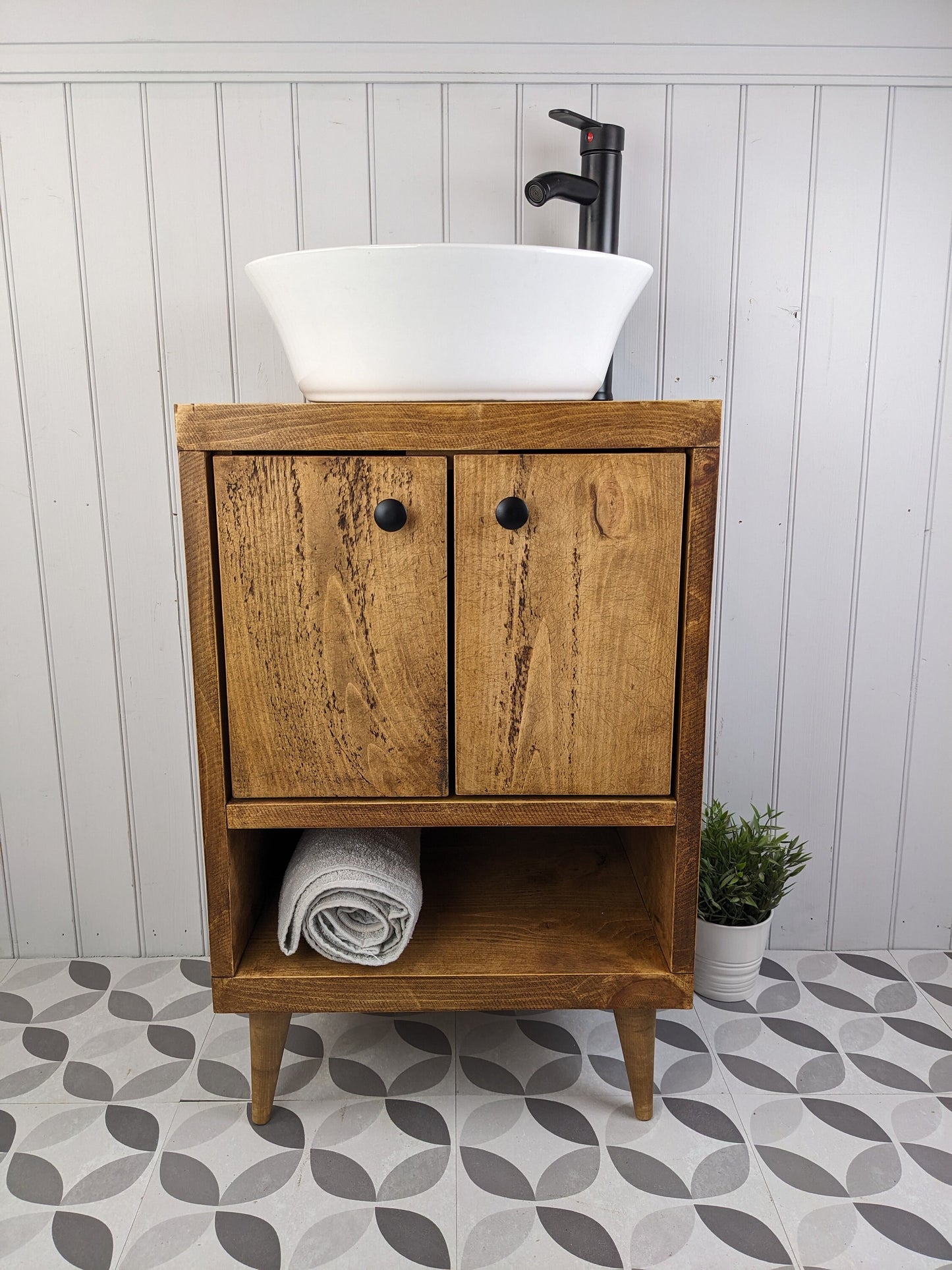 THE STRATFORD / A Handmade Solid Wood Bathroom Vanity Unit