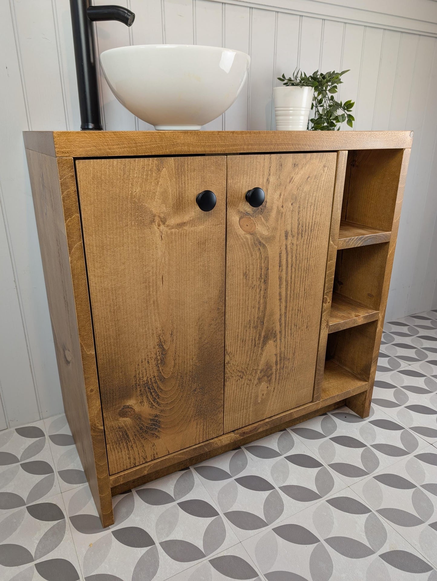 THE ALBERTA / A Handmade Solid Wood Bathroom Vanity Unit