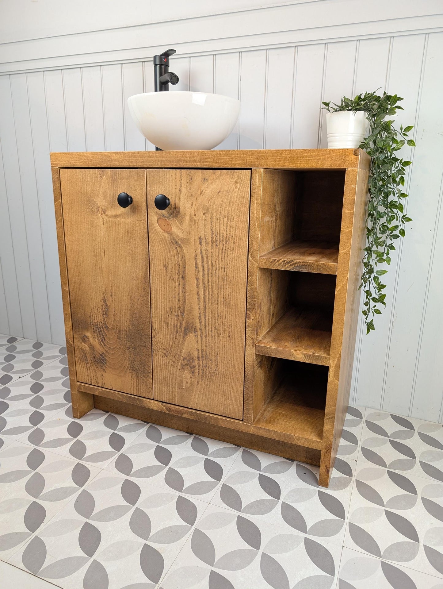 THE ALBERTA / A Handmade Solid Wood Bathroom Vanity Unit